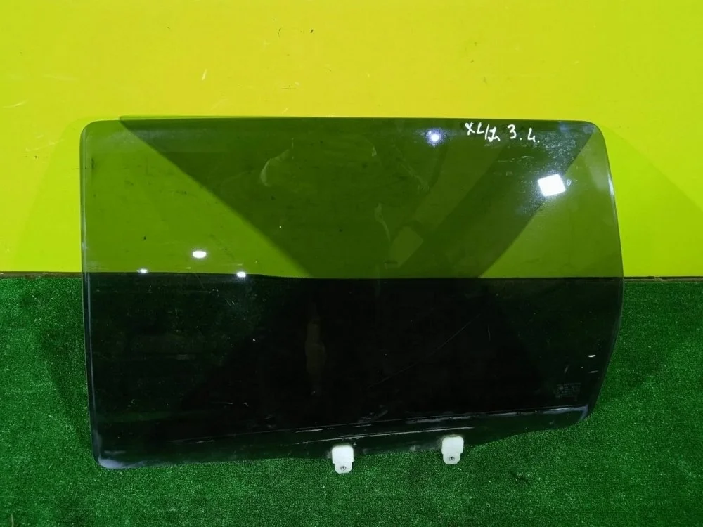 Стекло двери Mitsubishi Outlander XL 2007 5736A011 CW 6B31-0-70L, заднее левое