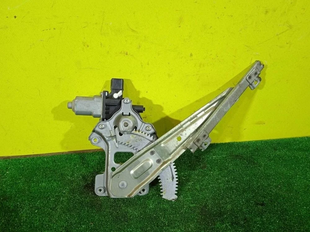 Стеклоподьемник Mitsubishi Outlander XL 2007 5743A049 CW 6B31-0-70L, задний левый