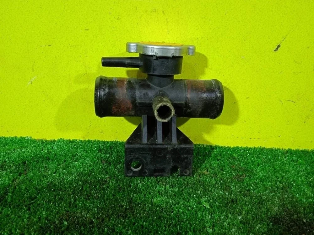 Горловина радиатора Mitsubishi Outlander Xl 2007 1350A015 CW 6B31-0-70L