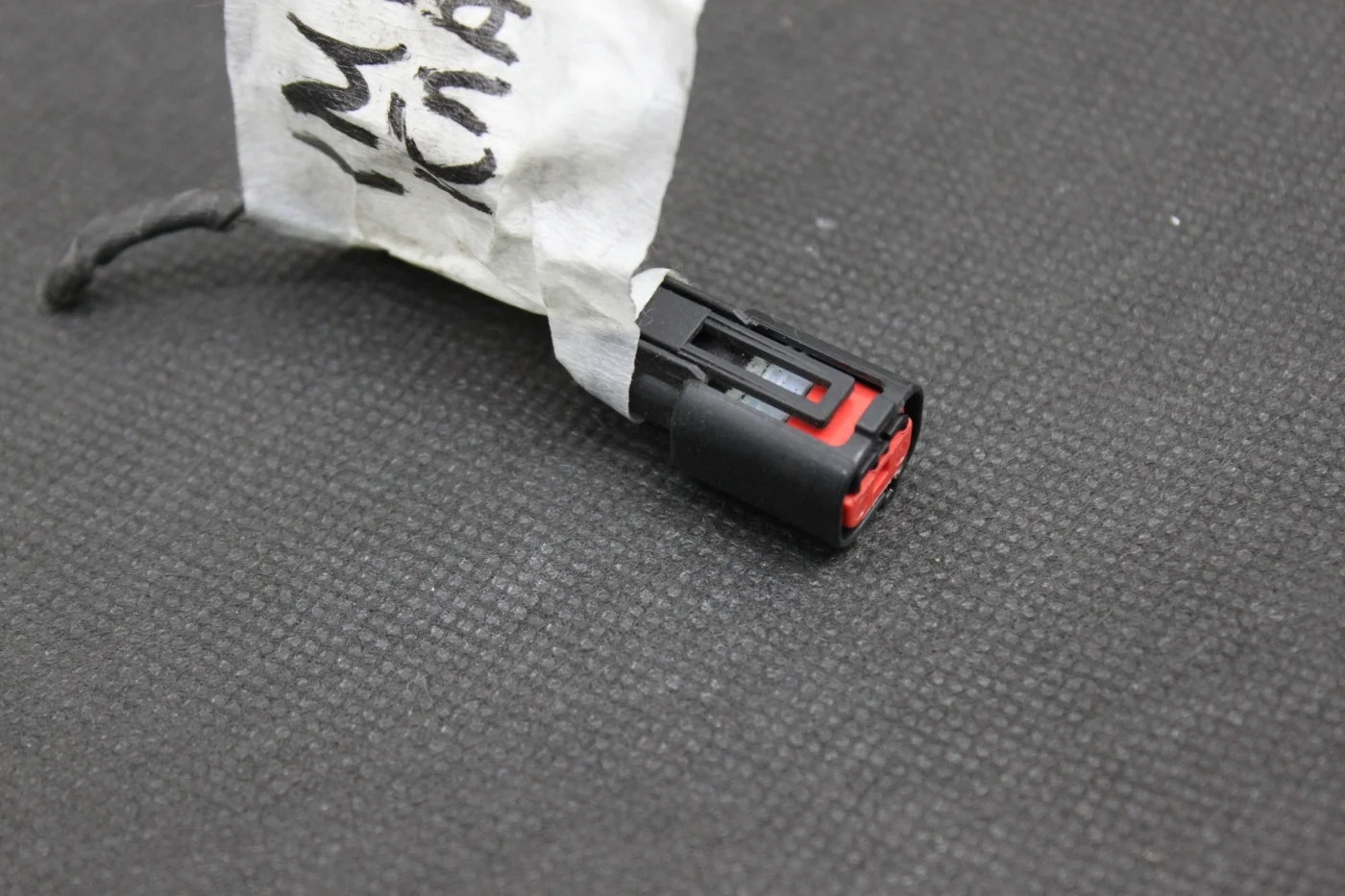 Разъем клапана заслонок (IMRC) Форд Фокус 2