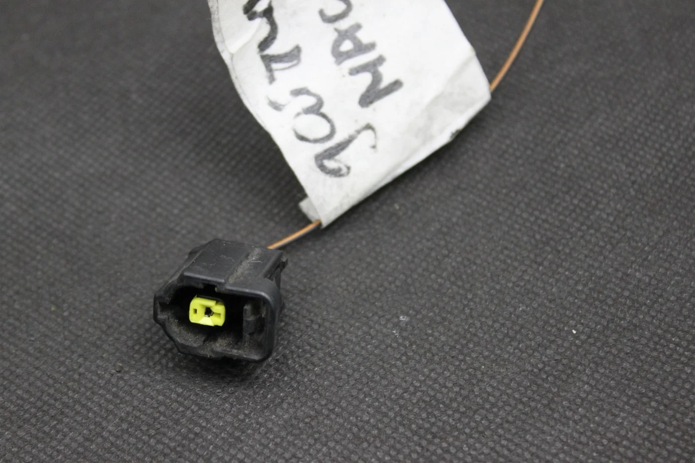 Разъем датчика давления масла Форд Фокус 2,3