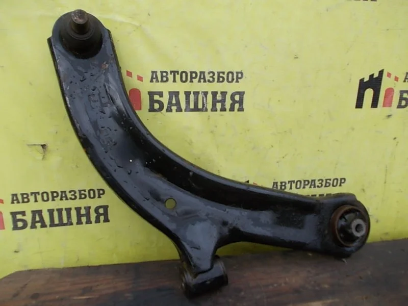 Рычаг Nissan Tiida 54501EL000 C11, передний левый