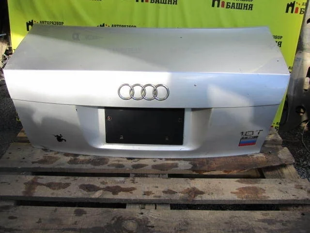 Крышка багажника Audi A4 8D5827023Q