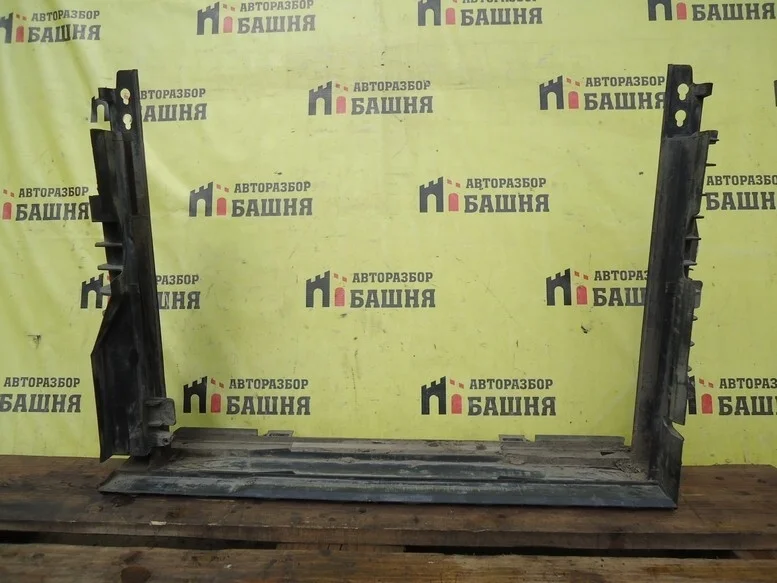 Рамка радиатора Bmw 5 17117545866 E60