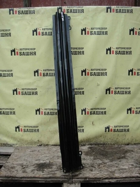 Усилитель бампера Volkswagen Golf 1K0807305C 5, правый