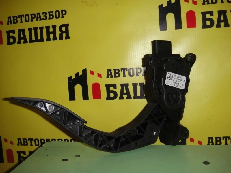 Педаль газа Audi Q5 8K1723523A