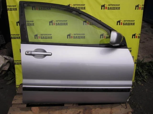 Стекло Mitsubishi Lancer MR525732 CS5A 4G18, переднее правое