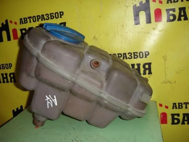 Бачок расширительный Audi A7 2010 4G0121403AC