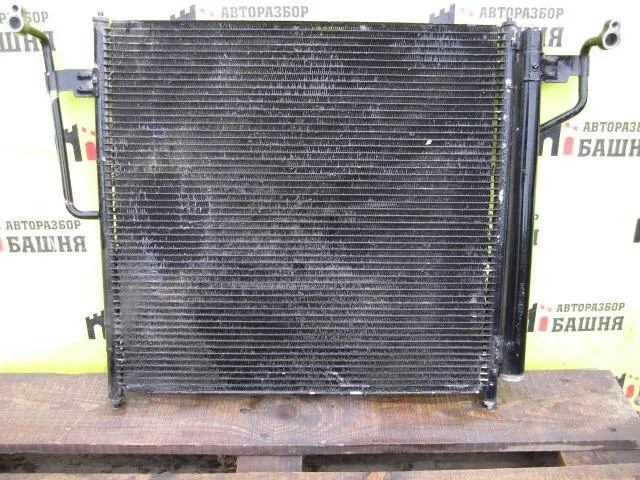 Радиатор кондиционера Infiniti QX56 921007S200 JA60