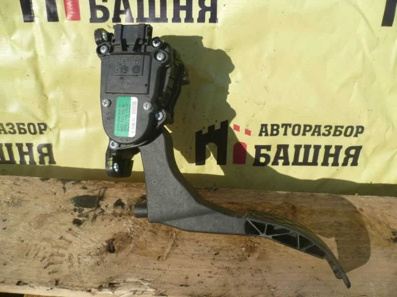 Педаль газа Volkswagen Amarok 6Q1721503M