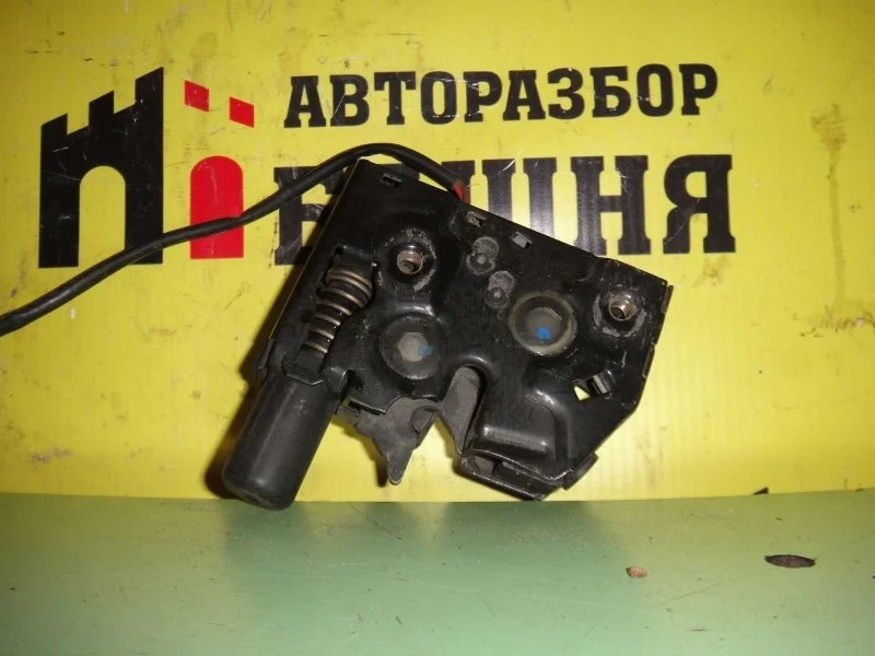 Замок капота Audi A7 2010 4G0823509C