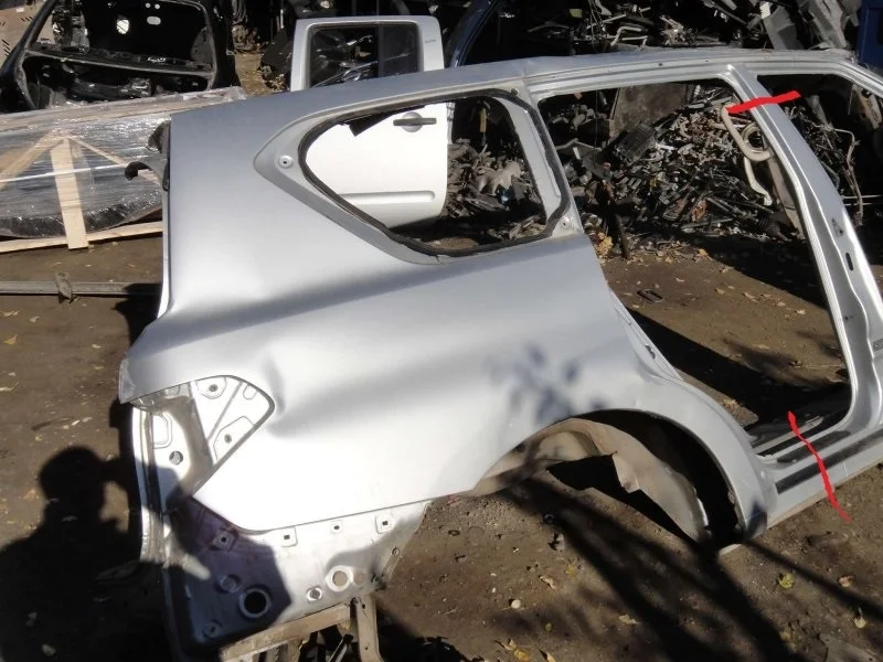 Крыло заднее Nissan Patrol 781001LB9A, заднее правое