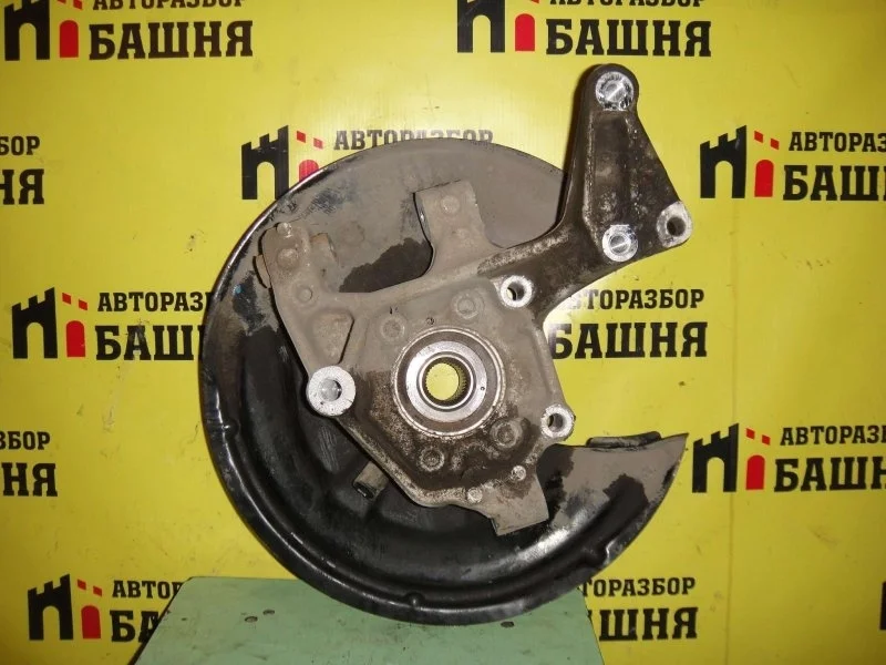 Кулак поворотный Audi Q3 3C0505434G, задний правый