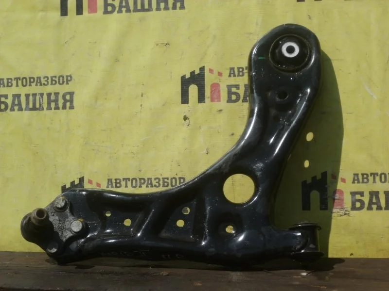 Рычаг Volkswagen Polo 6RU407152, передний правый