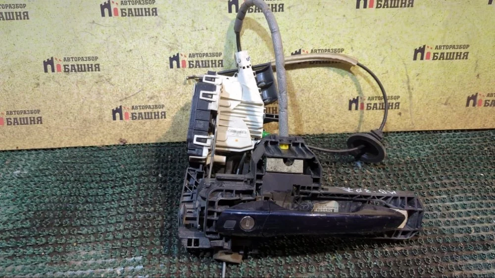 Ручка двери Mercedes E-Class A2047600170 W207, левая