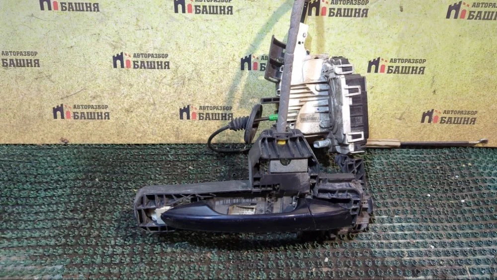 Ручка двери Mercedes E-Class A2047600270 W207, правая