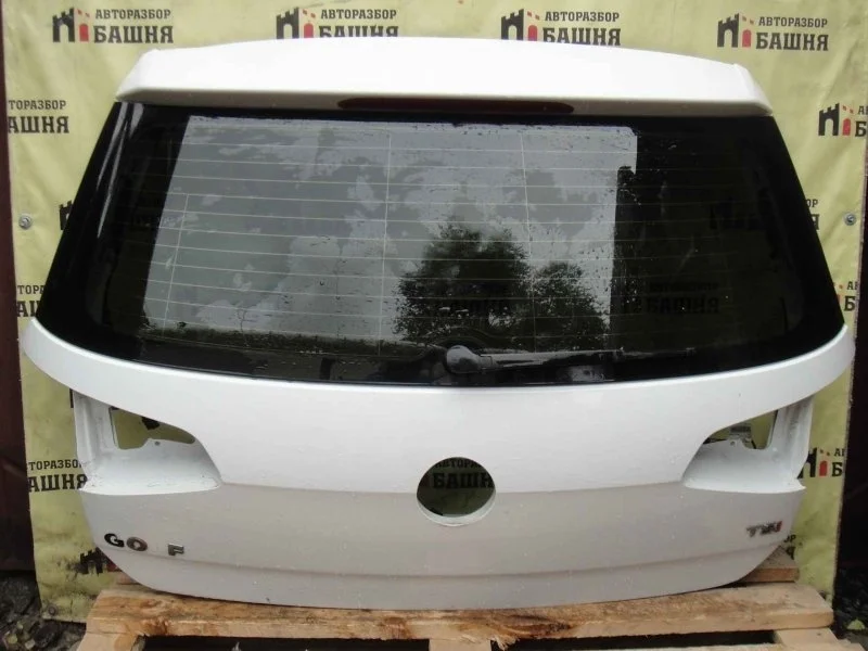 Крышка багажника Volkswagen Golf 5G6827025AA 7