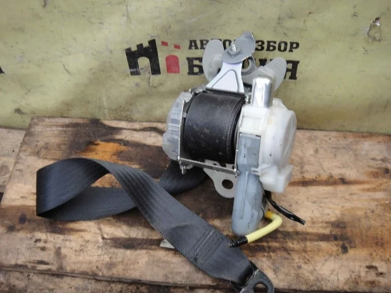 Ремень безопасности Toyota Harrier 7322048050C0, левый