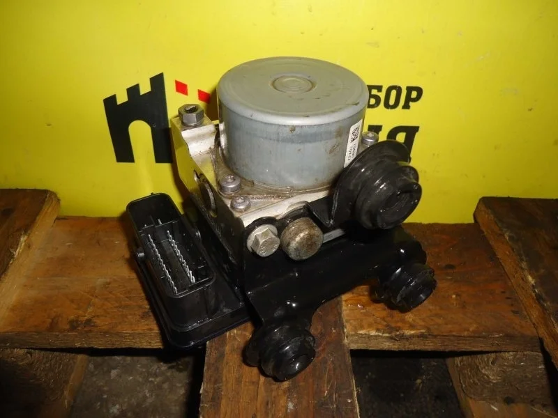 Блок управления ABS Skoda Rapid 1S0614517F