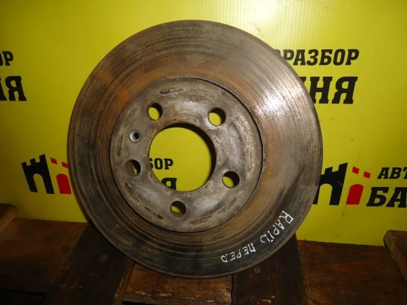 Диск тормозной Skoda Rapid 6R0615301A, передний