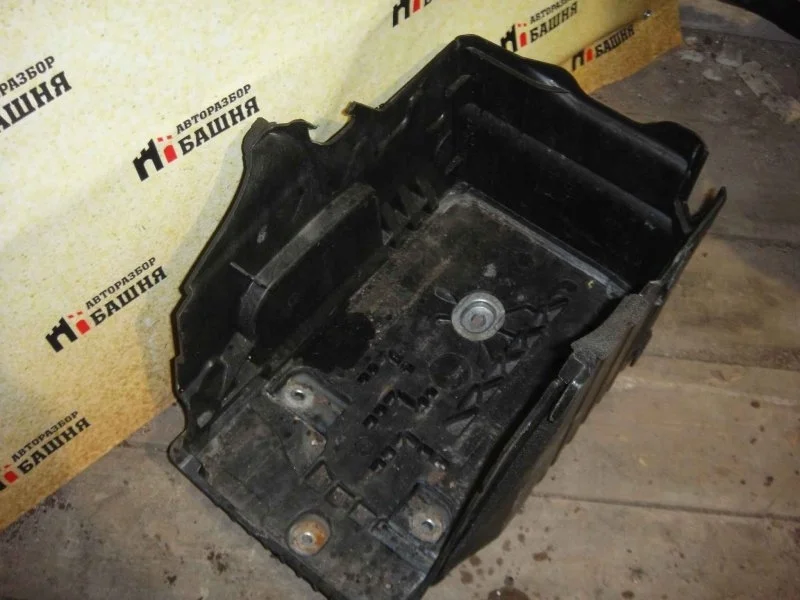 Корпус аккумулятора Land Rover Discovery Sport LR023753