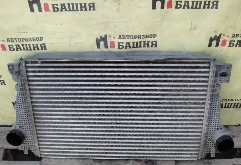 Радиатор Volkswagen Amarok 2H0145804C