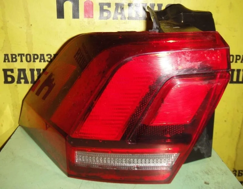 Фонарь Volkswagen Tiguan 5NA945095C, левый