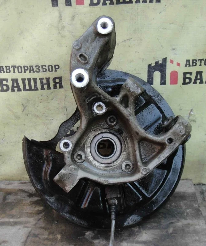 Кулак поворотный Volkswagen Tiguan 2016 5QF505435F, задний левый