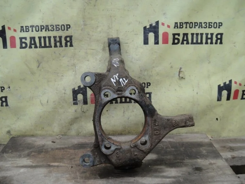 Кулак поворотный Lexus NX300h 2014 4321278010, передний левый