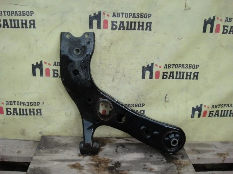 Рычаг подвески Lexus NX300h 2014 4806842060, передний правый