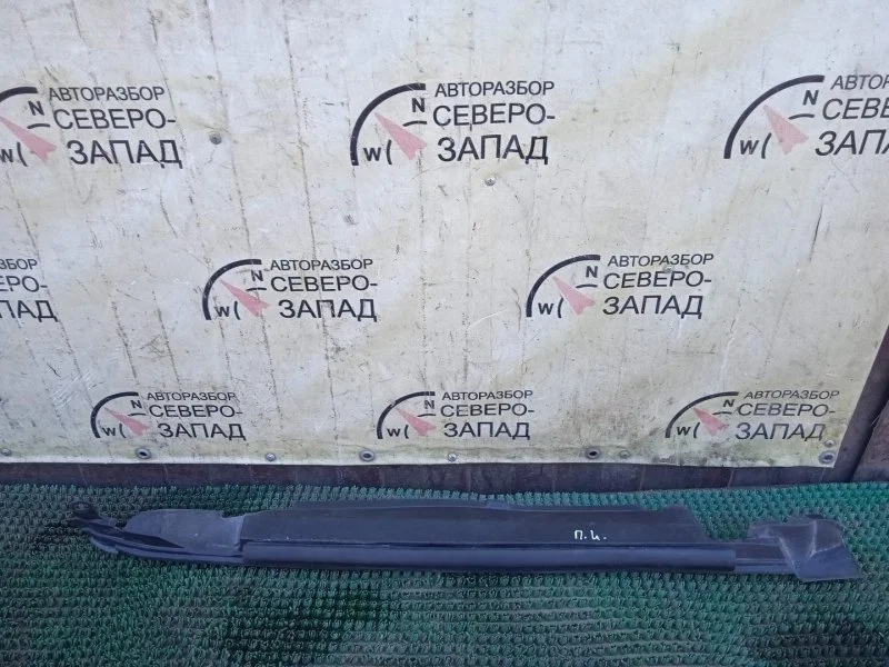 Накладка декоративная Toyota Land Cruiser 5380660020 VDJ200 1VD