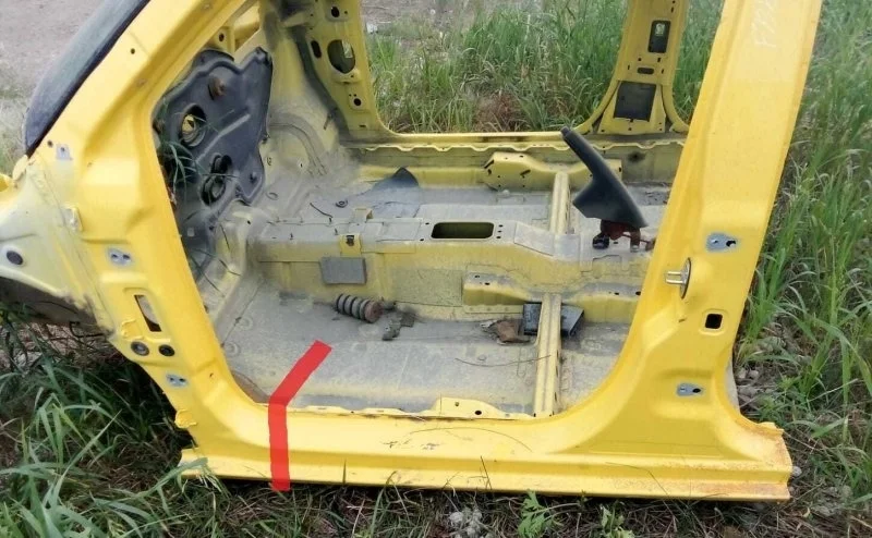 Порог Skoda Fabia 5J6809605D, левый