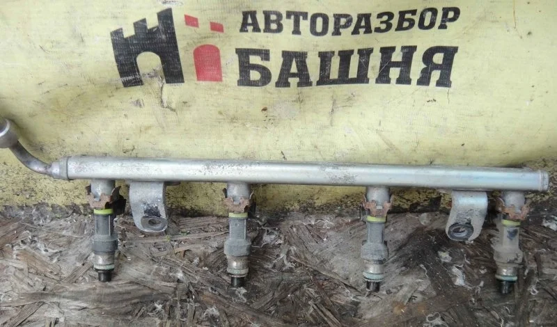 Форсунка топливная Nissan X-Trail 16600EN200 T31