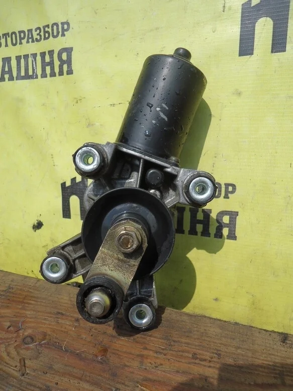 Стеклоочиститель Nissan Maxima 288102Y905 A33, передний