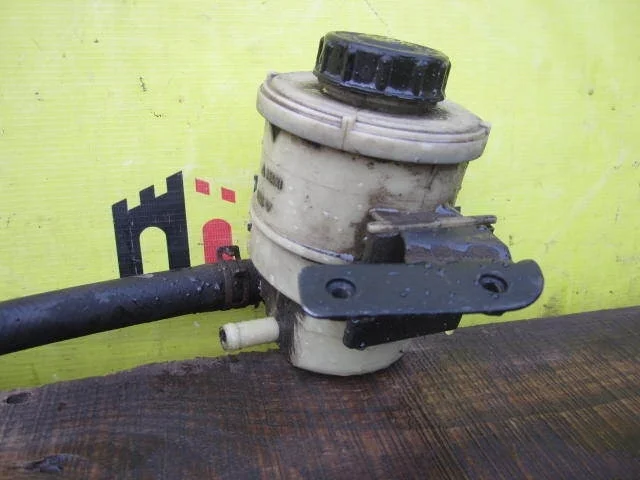 Бачок гур Renault Logan 8200005185