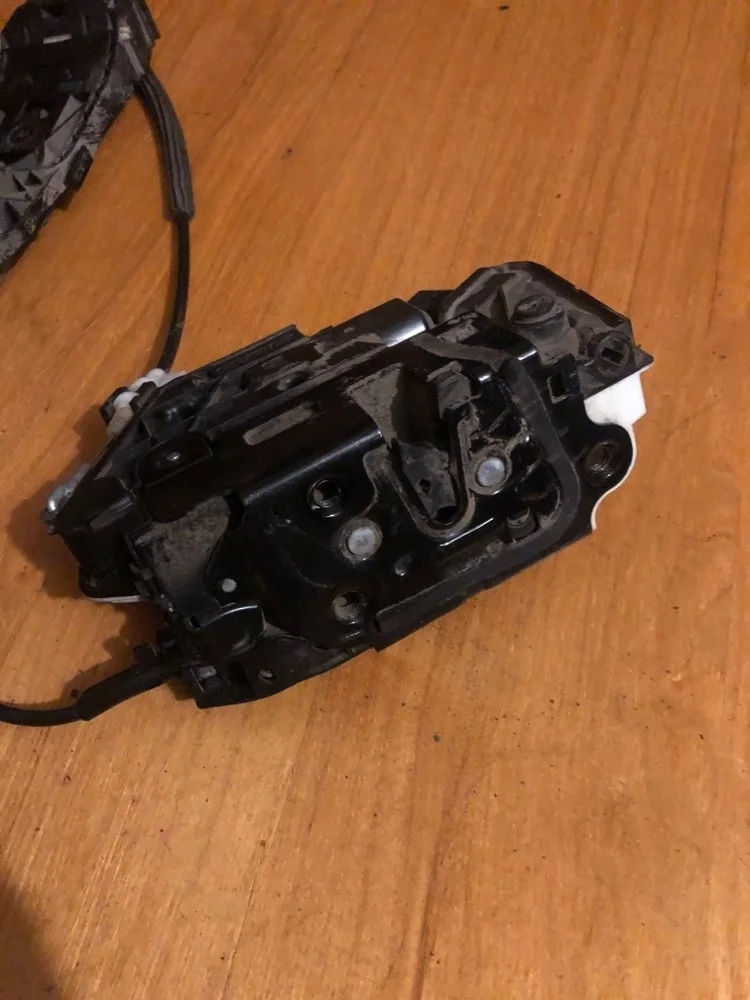 Замок двери Skoda Fabia 5N0839016D 2, задний правый