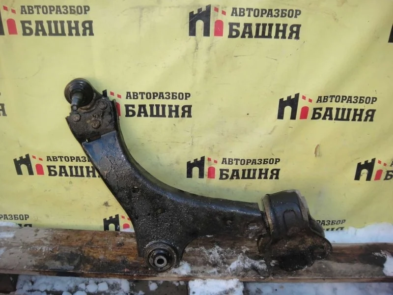 Рычаг подвески Land Rover Freelander LR007205, передний правый