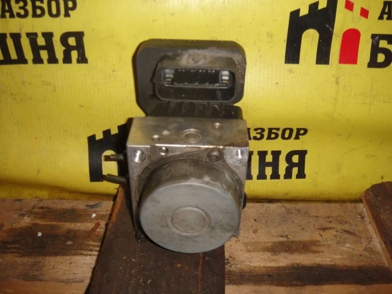 Блок управления ABS Toyota Corolla 4405012210 ZRE150