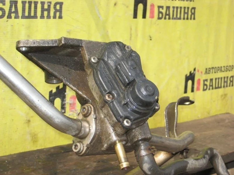 Клапан Volkswagen Passat 06F131503B