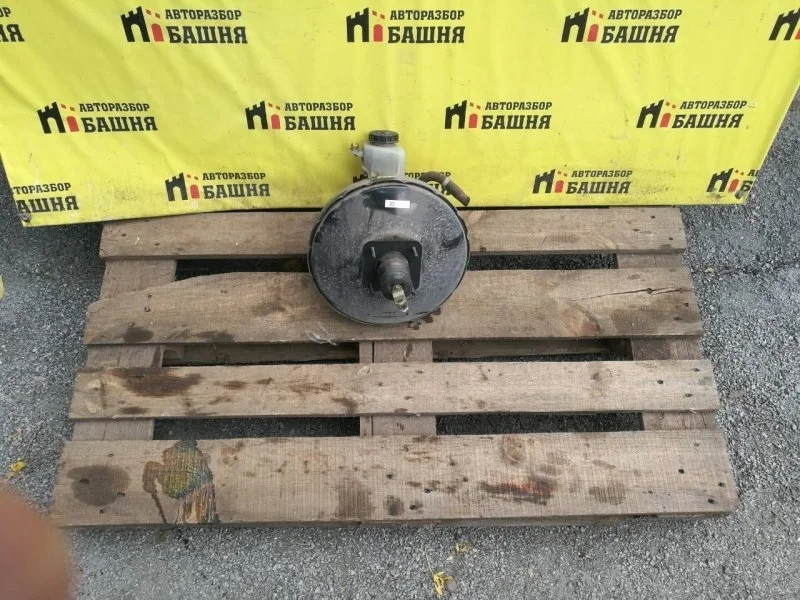 Вакуумник тормозной Nissan Teana D7210JN00B 32