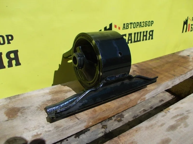 Подушка двигателя Mitsubishi Outlander Xl MN101574 CW5W, левая