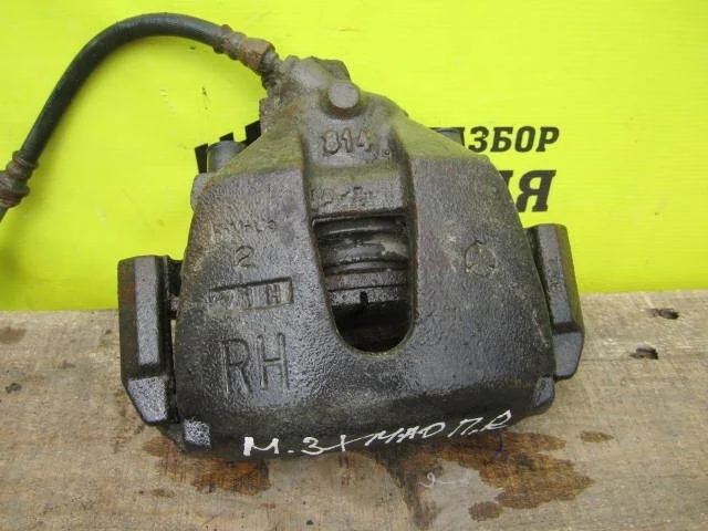 Суппорт Mazda 3 BPYK3371XB BK, передний левый