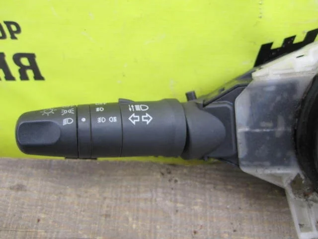 Подрулевой переключатель поворотников Nissan Primera 25540AV600 P12