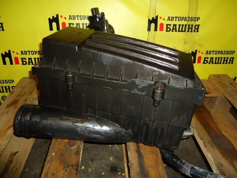 Корпус воздушного фильтра Volkswagen Touran 3C0129607BD