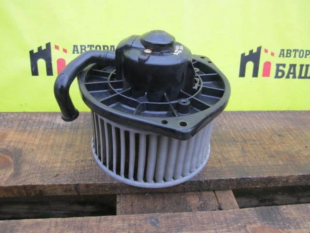 Моторчик печки Mitsubishi Lancer MR568593 CS5A 4G18