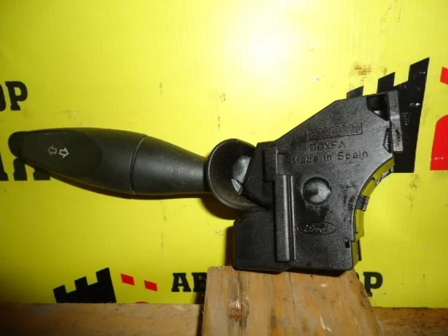 Подрулевой переключатель поворотников Ford Fusion 1142542 CBK