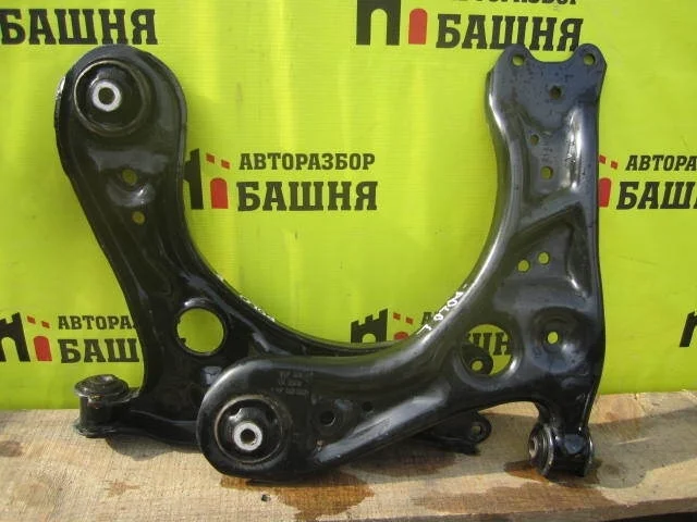 Рычаг Volkswagen Polo 6R0407152F, передний правый