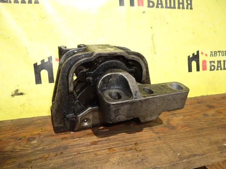 Подушка двигателя Volkswagen Touran 1K0199262AS, правая