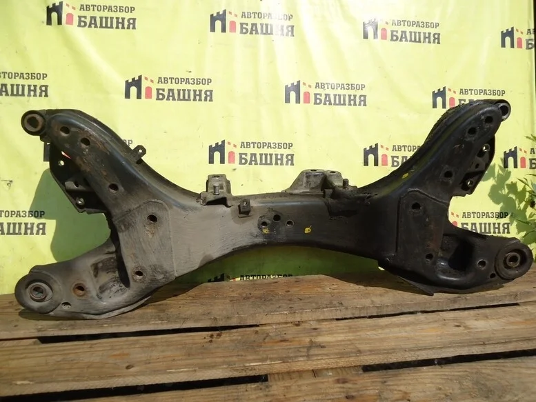 Балка Nissan Maxima 5440041U00 32, передняя