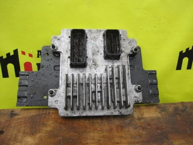 Блок управления двс Chevrolet Aveo 12642927 T300 Z16XNT